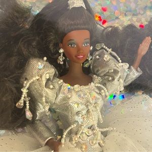 🆕 1992 Happy Holidays Black Barbie (African American)